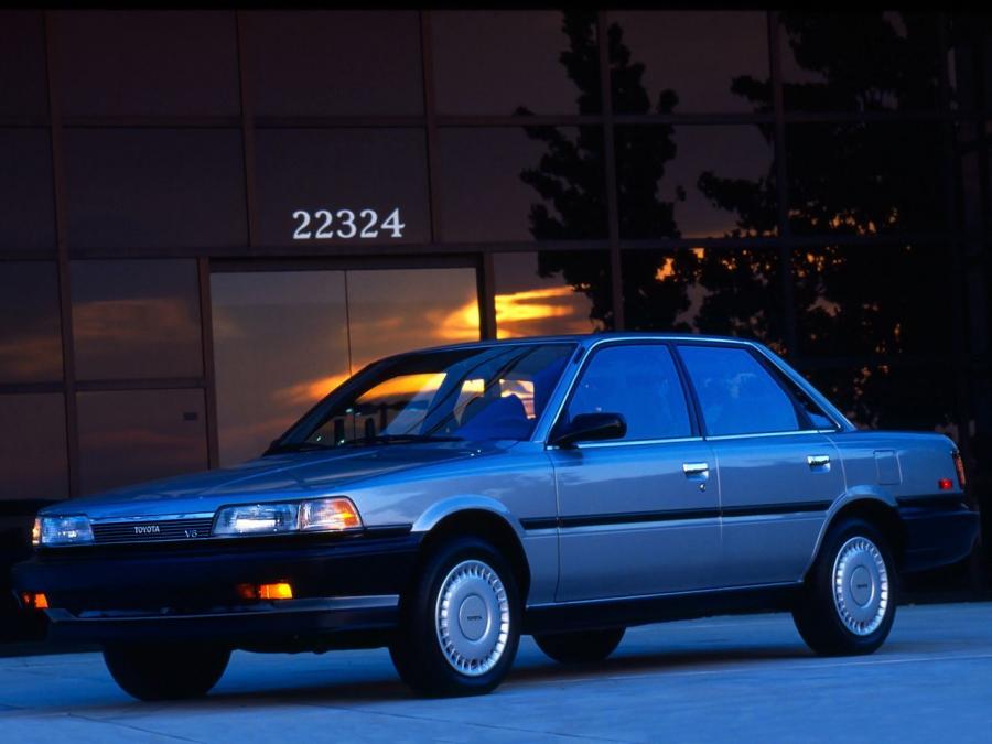  Toyota Camry Sedan LE 1986 года  (US) (фото 6 из 17)